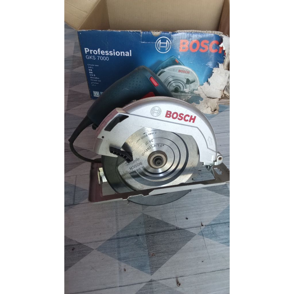 circular saw bosch GKS 7000 (bekas)