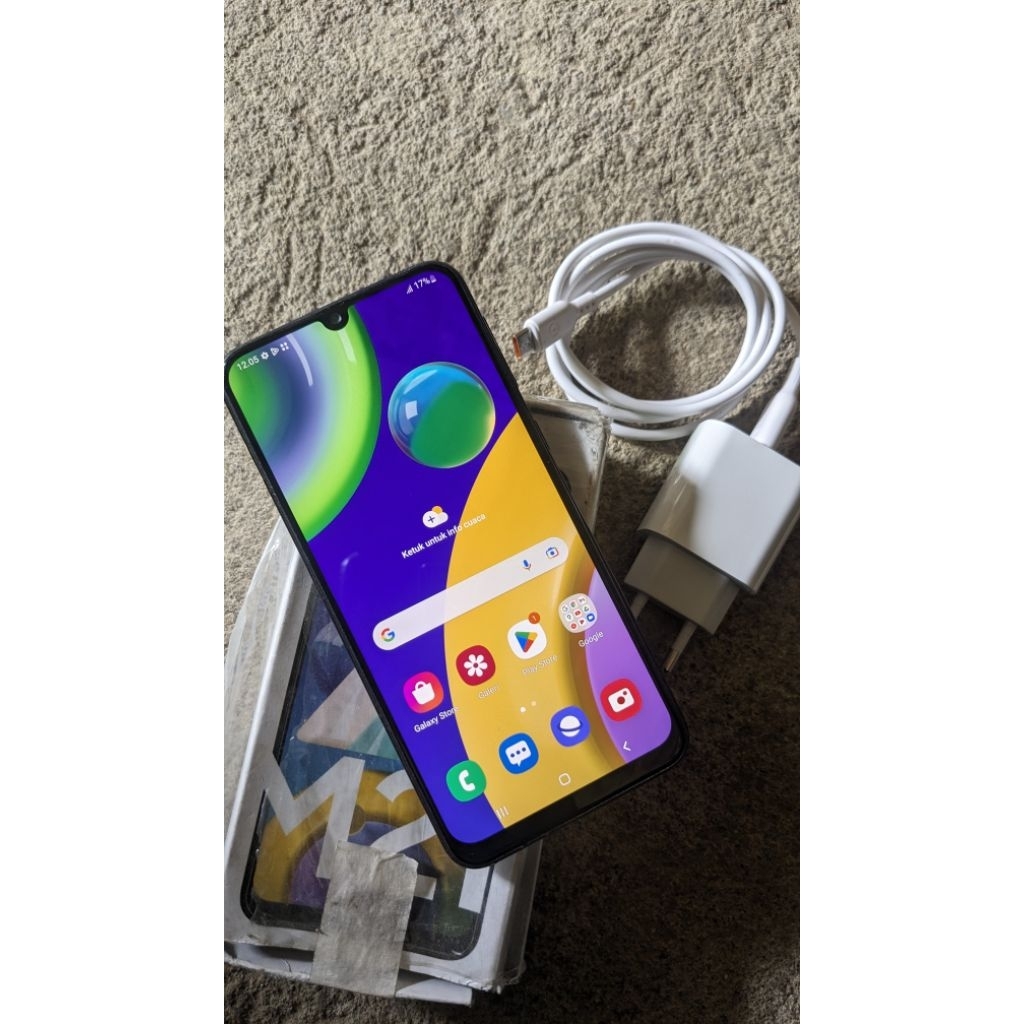 Samsung M21 RAM 4/64 GB normal hp second