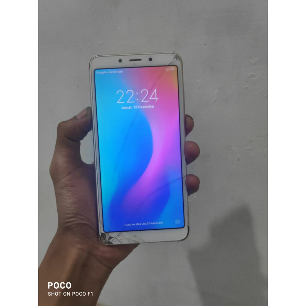 redmi 6a kondisi Mesin Hidup Lcd bagus Tc retak elor