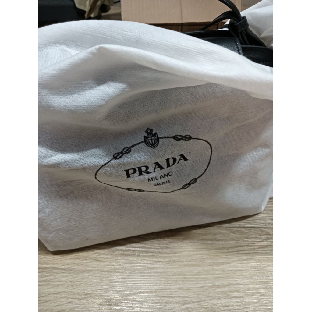 preloved tas Prada