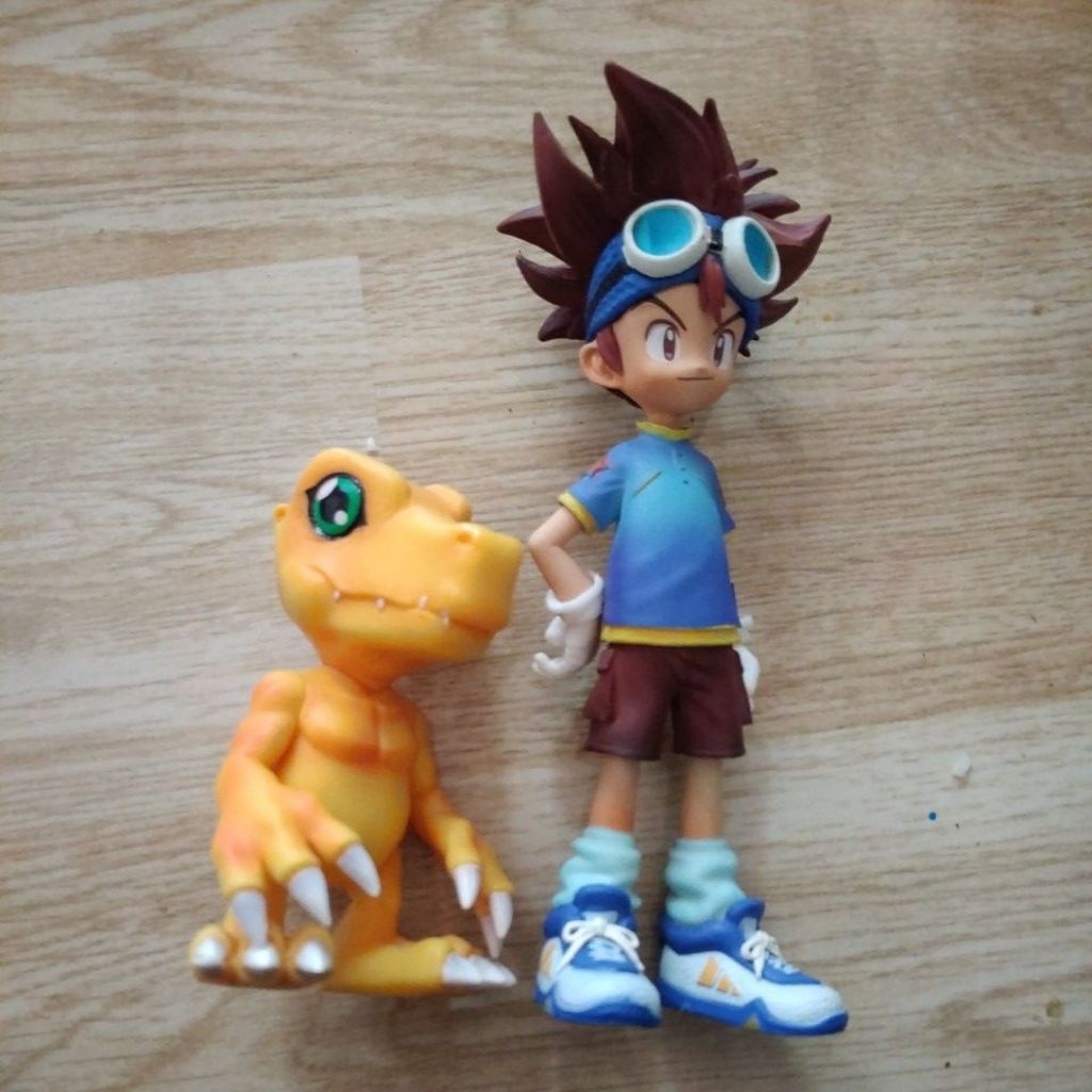 Digimon statue taichi dan agumon Figure set
