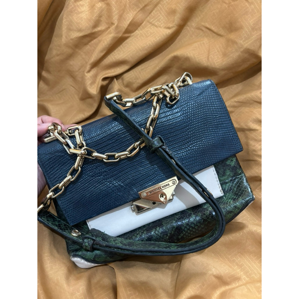 Preloved tas slingbag clutch MK MICHAEL KORS second original