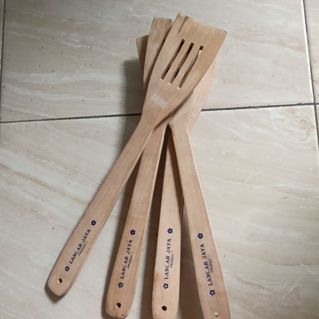 sutil spatula kayu tahan panas