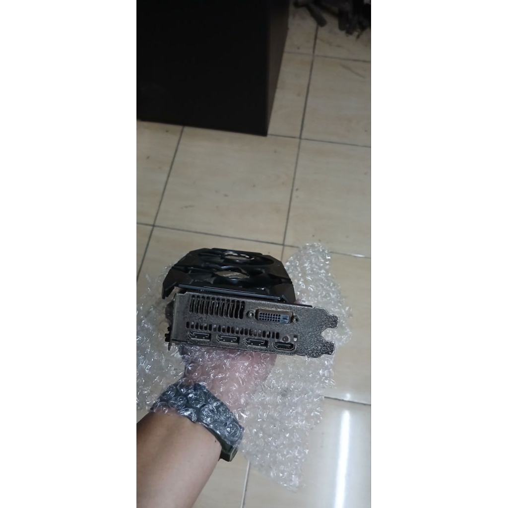 vga amd RX 580 4gb 256bit  ddr5 minus