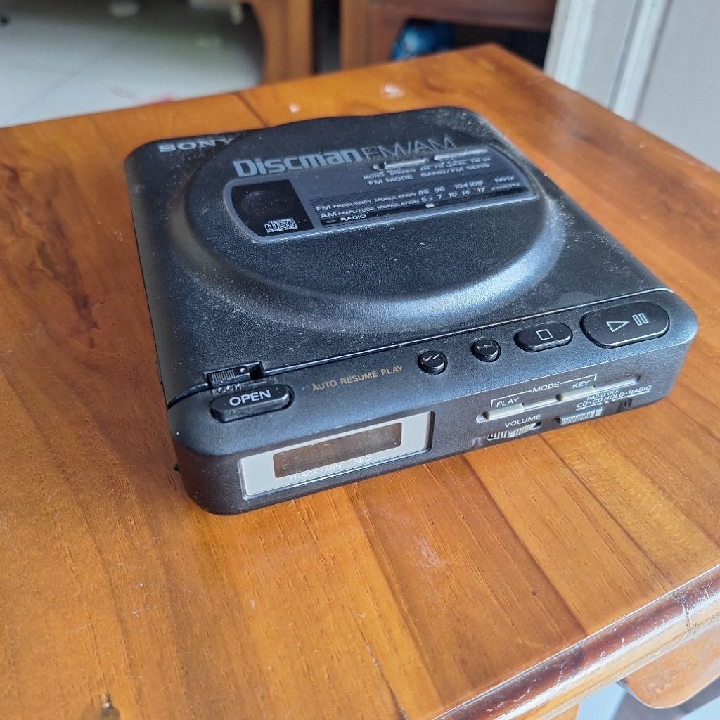 DISCMAN SONY DT2
