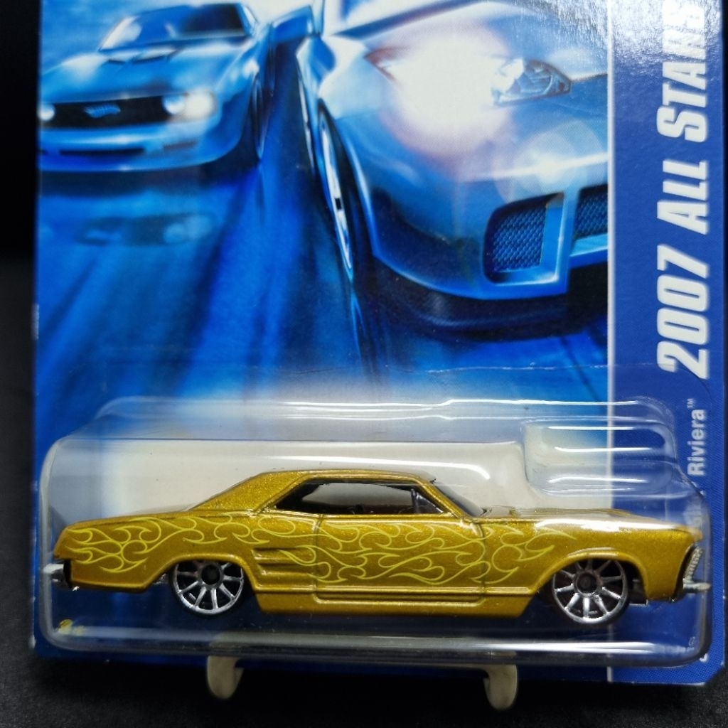 Diecast Mobil Hotwheels 1:64 1964 BUICK RIVIERA kuning yellow