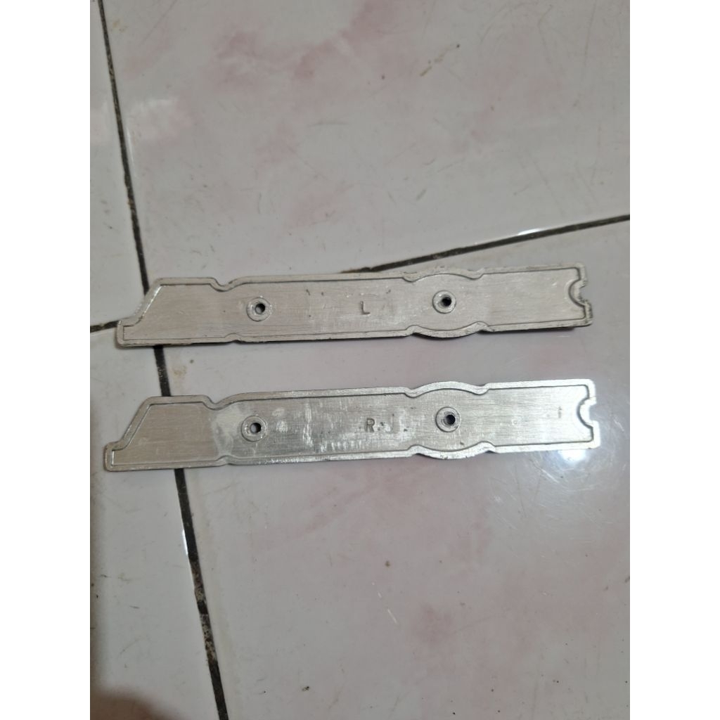 emblem tangki logo simbol honda cb100 k5 cb bagong cb125 cg110 cg125 original seken