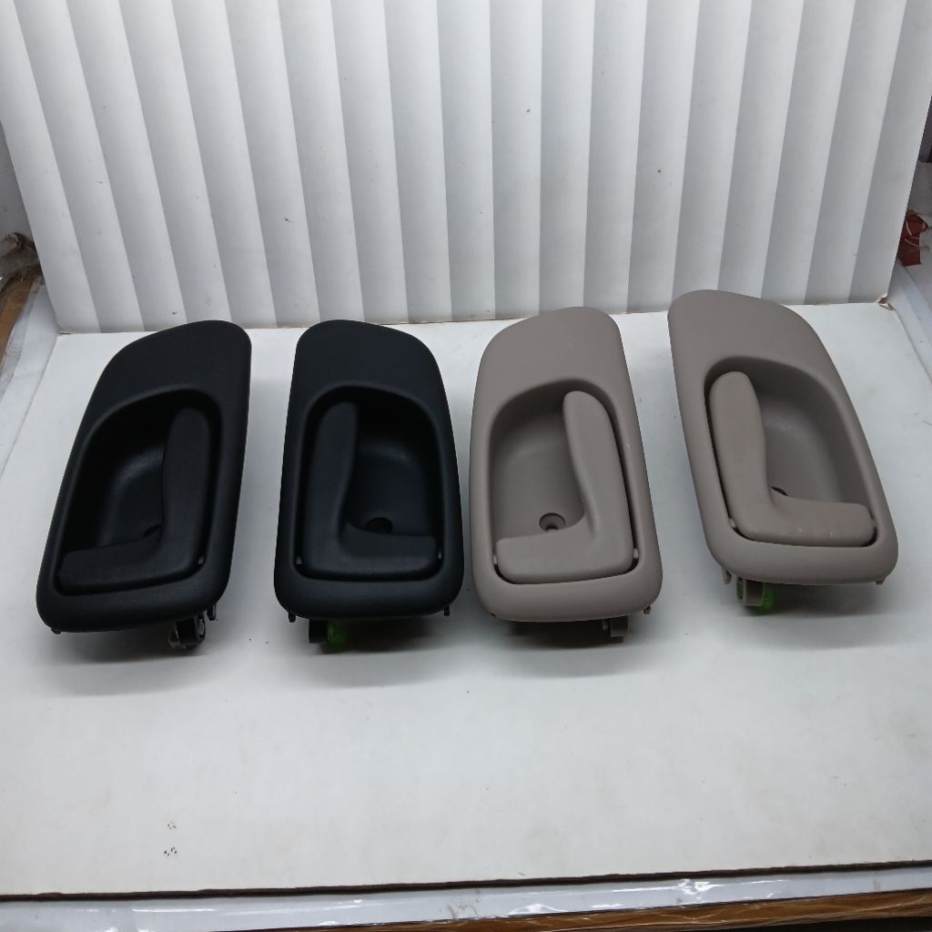 handle bukaan pintu dalam mobil dyna saurus hino dutro