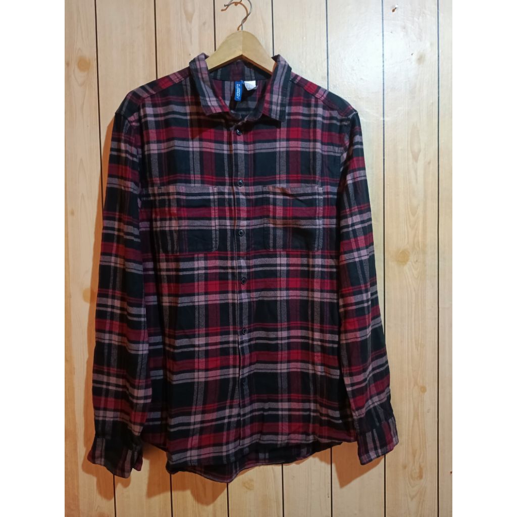 kemeja flannel hnm h&m divided