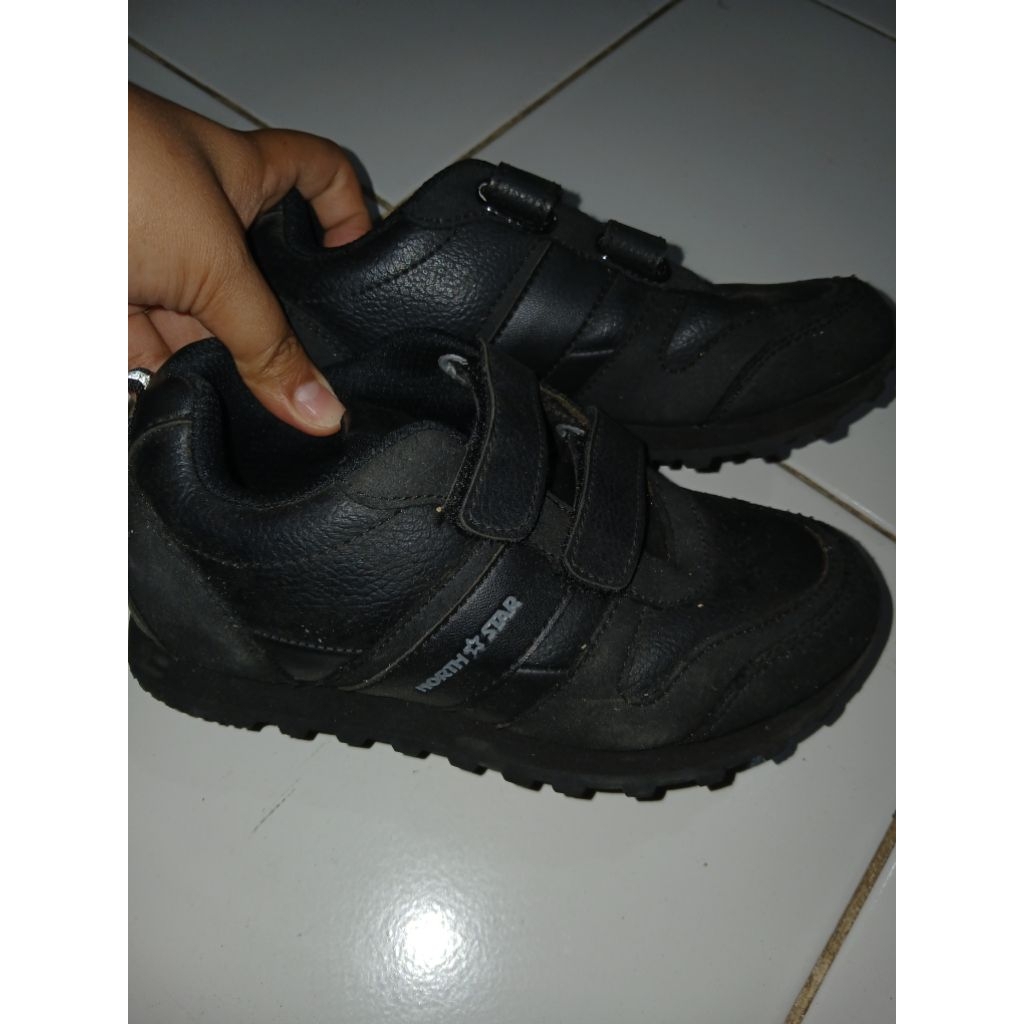 Sepatu Anak Bata