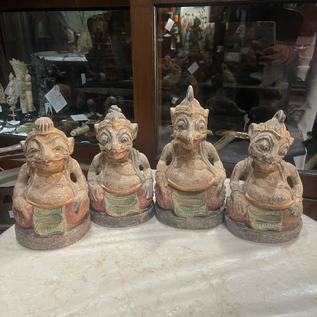 Set Patung Ukir Kayu Punakawan Duduk Small dengan Batik Hijau Lawas Jadul Tua