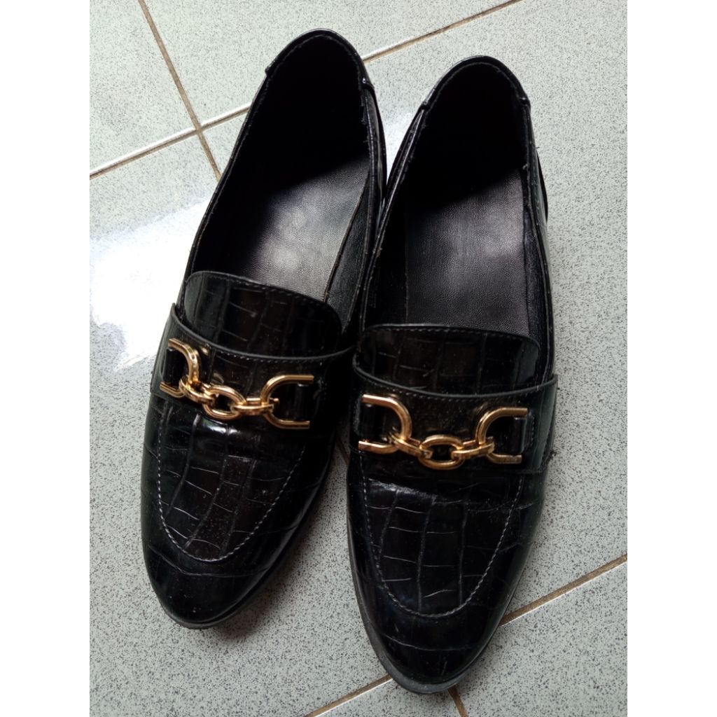 PRELOVED LOAFERS