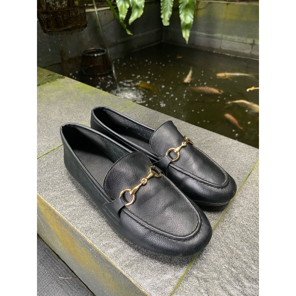 PRELOVED Sepatu Gio Saverino