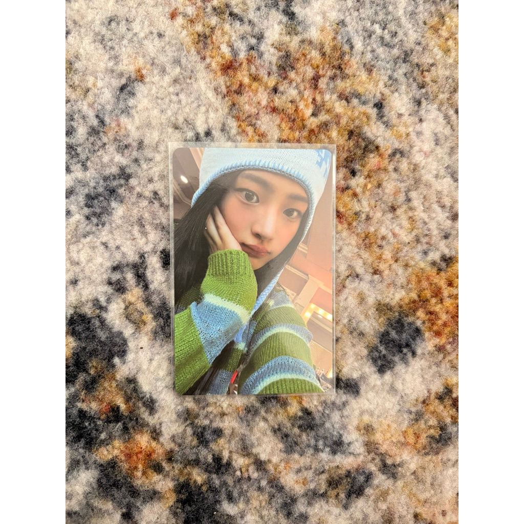 photocard minji newjeans 1st single album “omg”