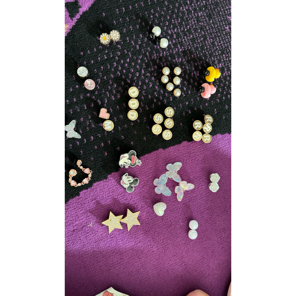 jibbitz crocs preloved 1:1