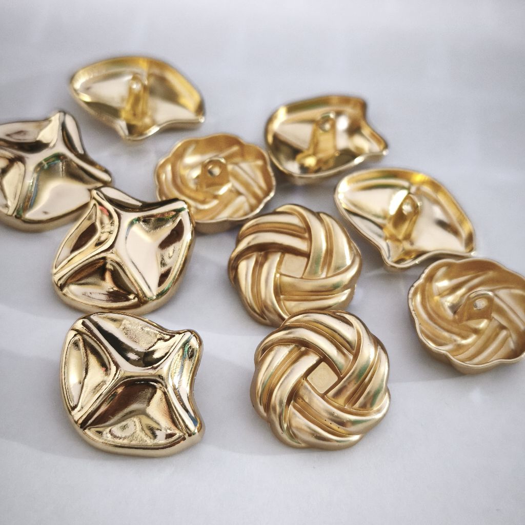 12 PCS kancing Baju  PLAT BESI GOLD  motif Jamur Tali persegi  Diameter 32L 21 milimeter