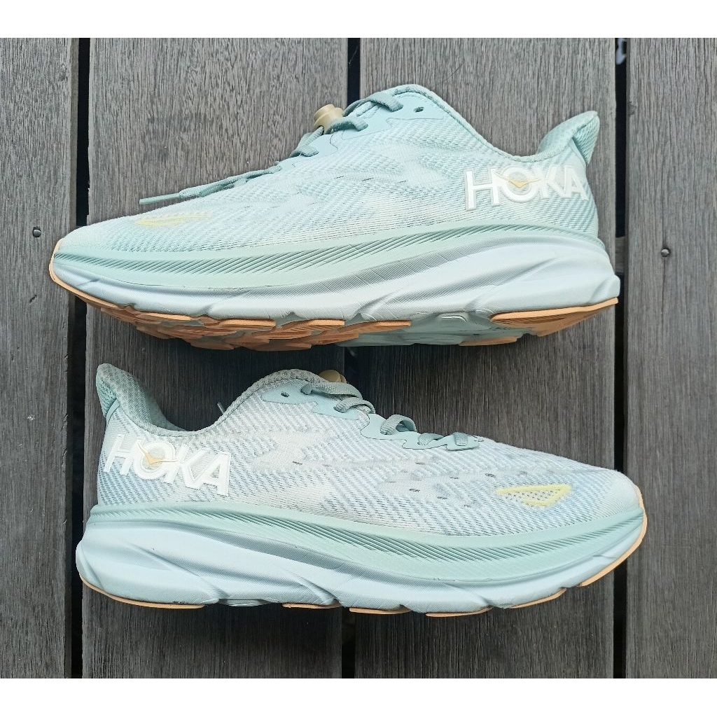 Sepatu Running second (Hoka)