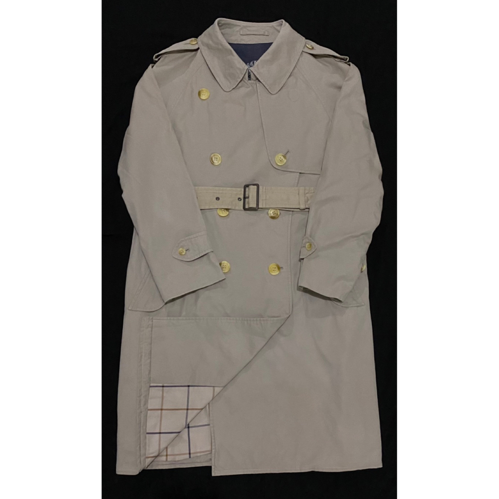 Coat Branded Burberry  / Coat Burberry / Burberry trench Coat