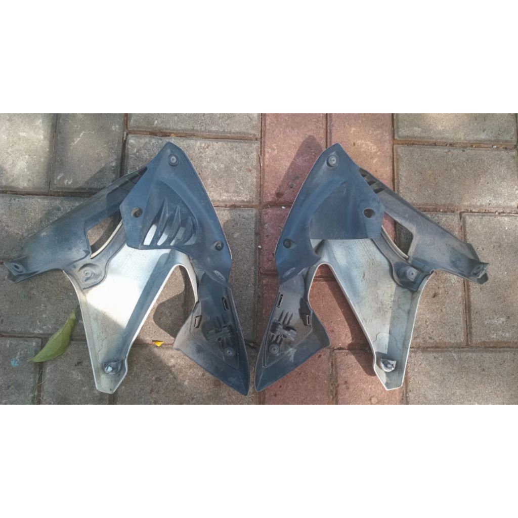 Sayap tangki cb150r old