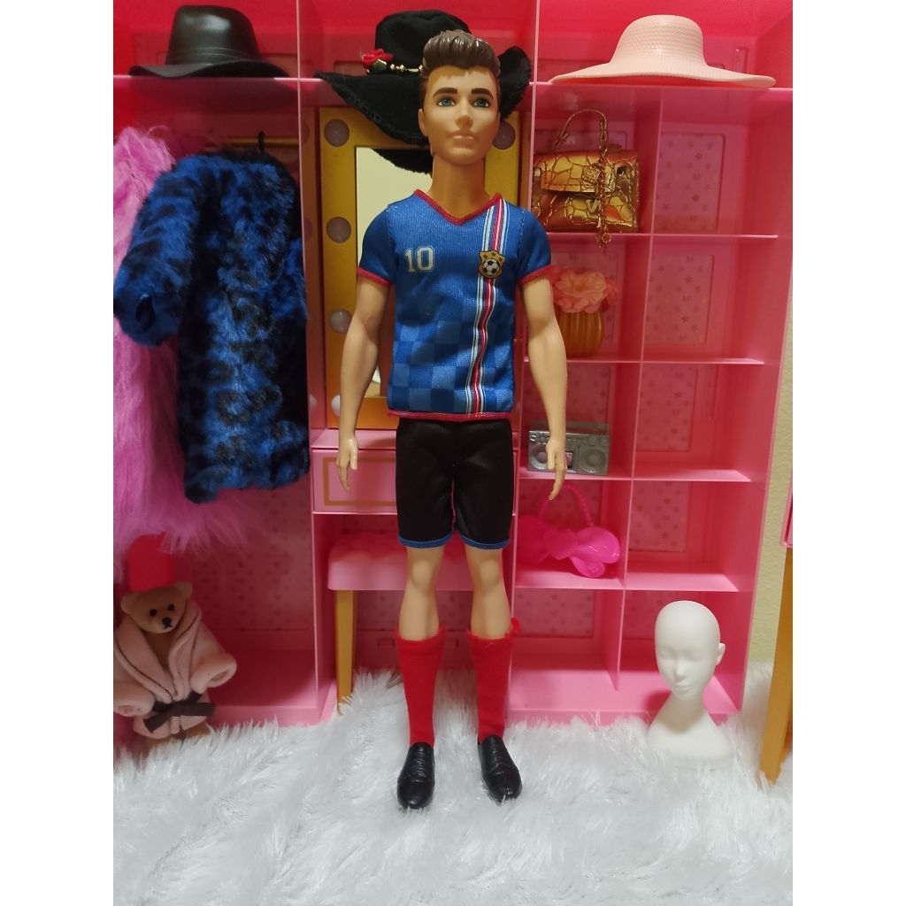 Barbie Mattel Preloved Ken Bola