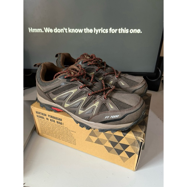 Spotec Sepatu Gunung