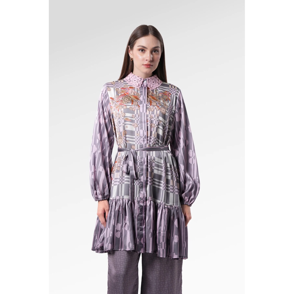 Benang Jarum Selena Ruffle Shirt