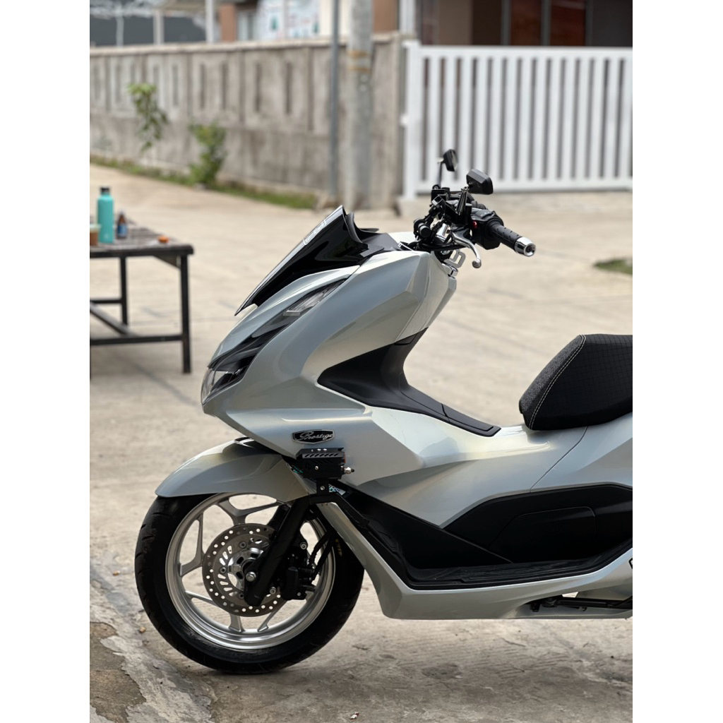 BREKET LAMPU TEMBAK PCX 160 2021-2024/BREKET LAMPU