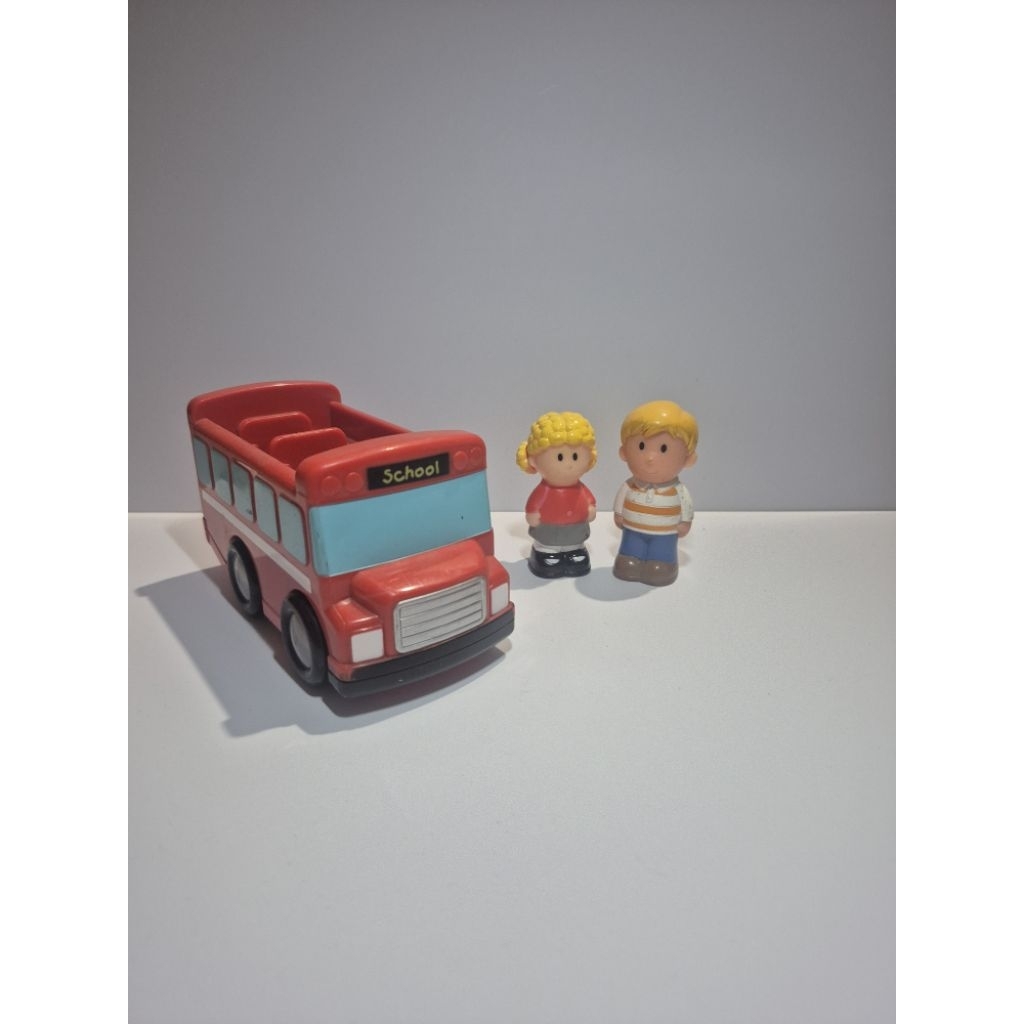 ELC happyland school bus