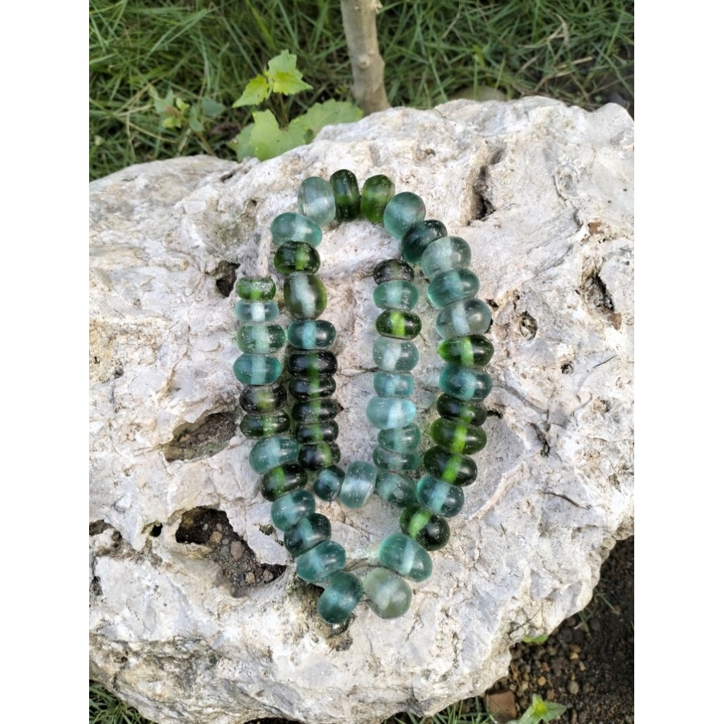 manik kaca kristal kuno jadul temuan