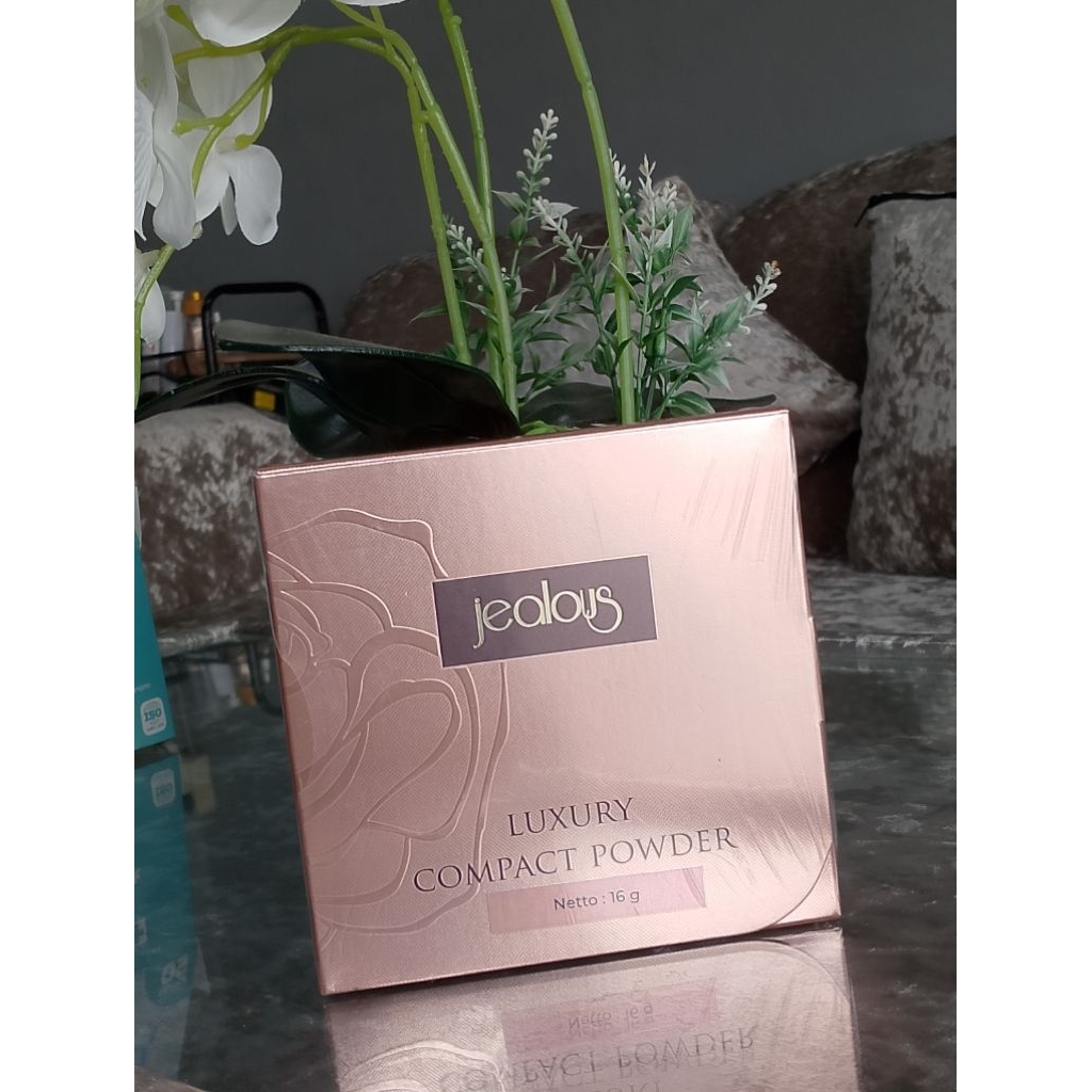 Compact Powder Jealous