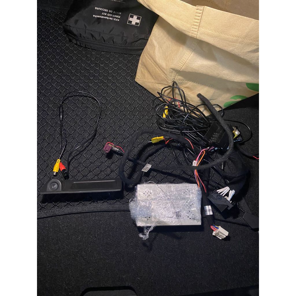 KAMERA MUNDUR REVERSE CAMERA BMW F30 + MODUL