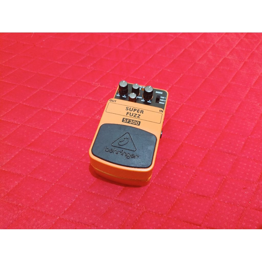 Pedal efek gitar dan efek Bass behringer SF300 super fuzz overdrive fuzz distorsi fuzz booster