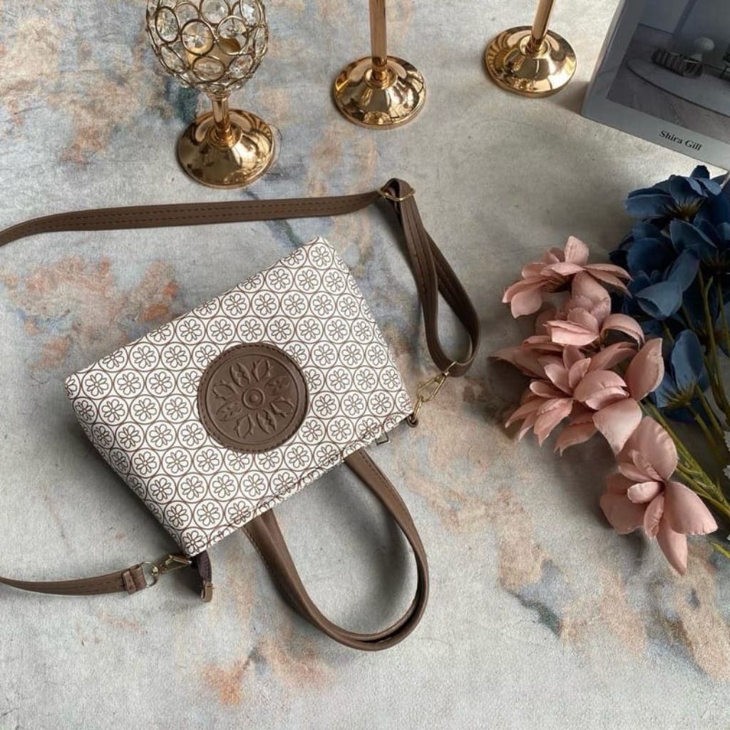 DAVINA Sling Bag Tas Selempang Wanita Tas Tali Panjang Tas Cewek Tas Lucu Slingbag Wanita Tas mini T
