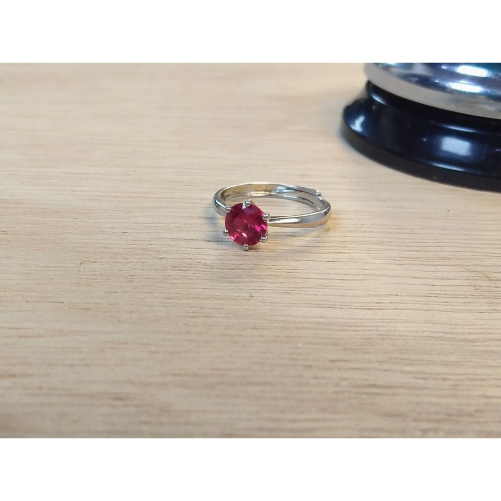 Cincin Solitaire Gigian Ruby Rangka Perak S925 (CPM004)