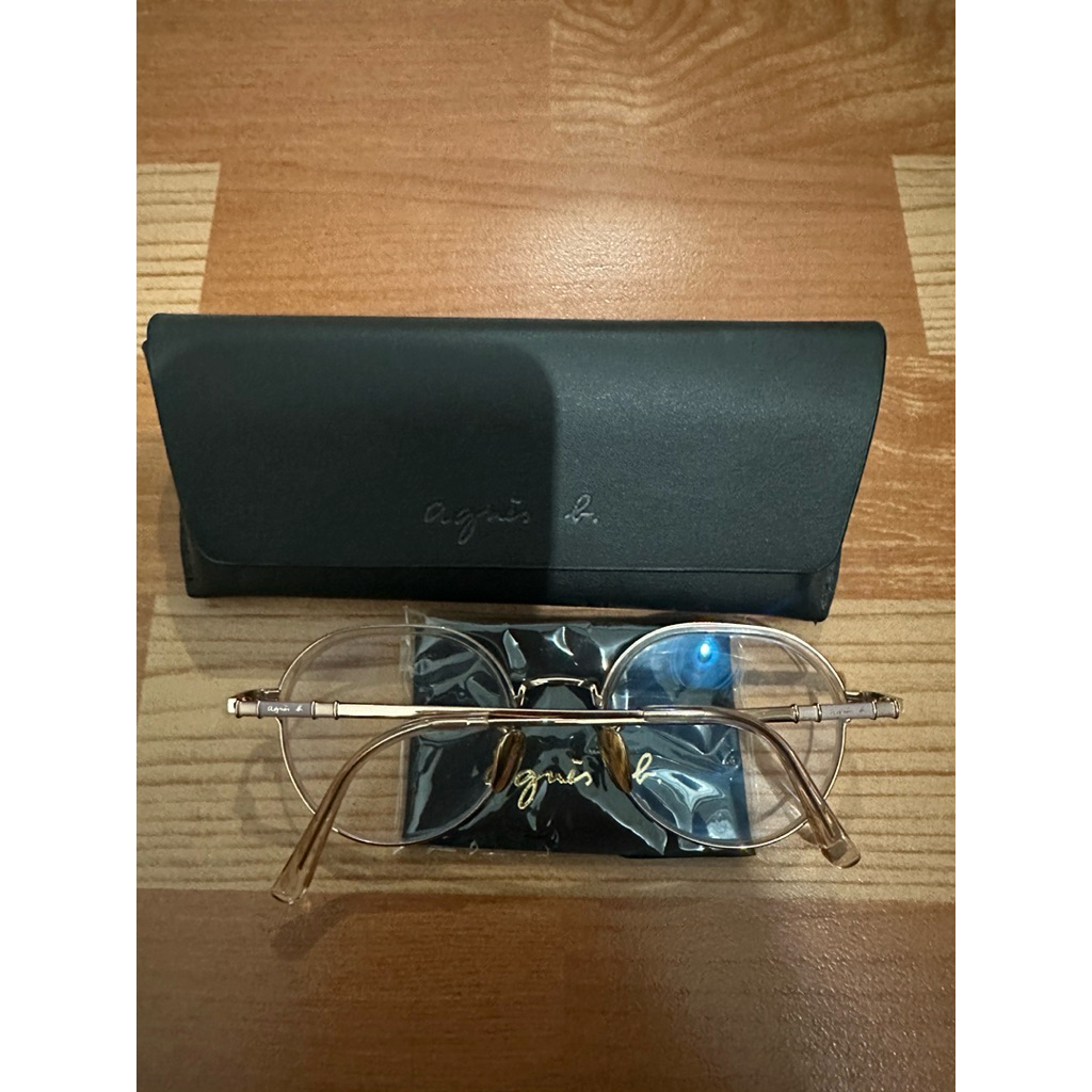 Kacamata agnes b ori