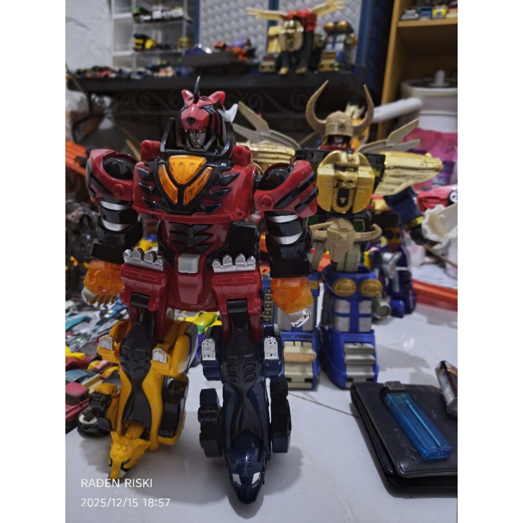 megazord jungle fury