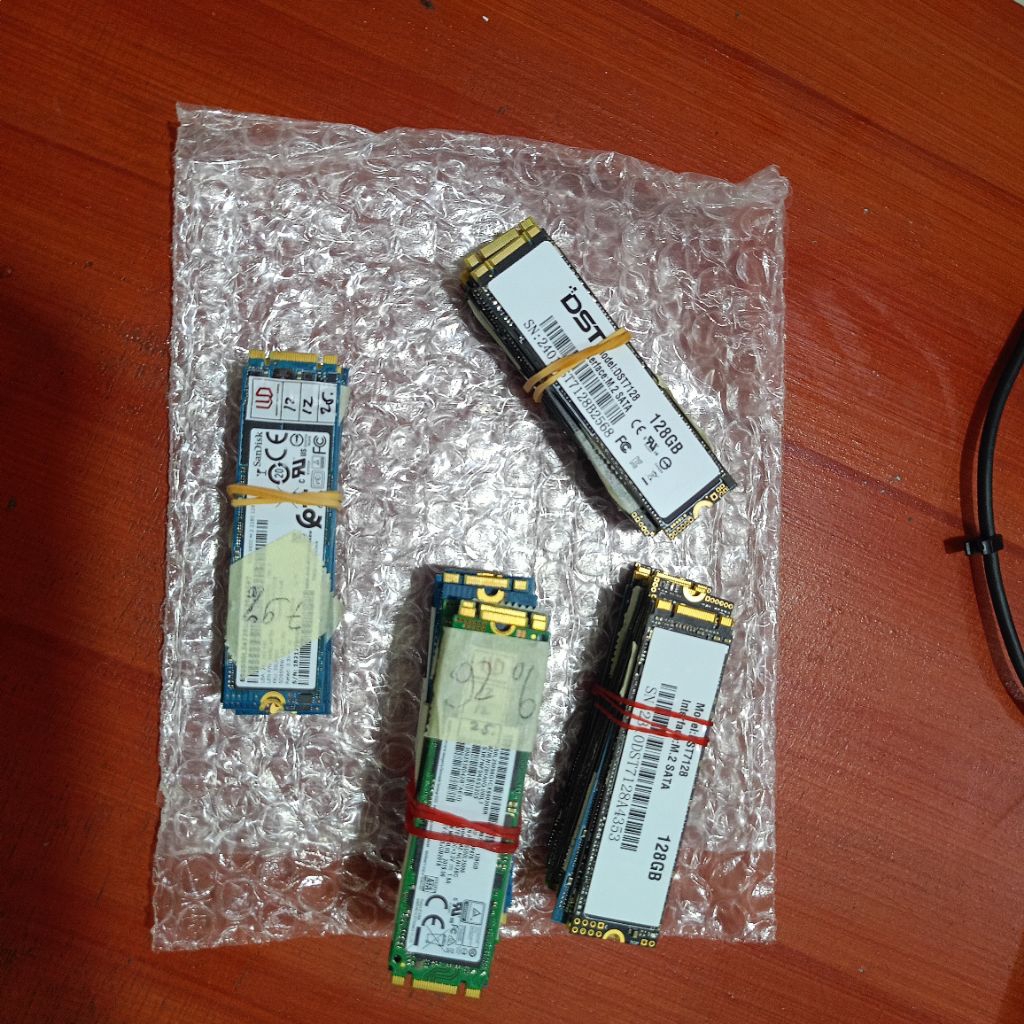 SSD m2 merek bebas,bekas copotan upgrad an laptop 128GB siap pakai