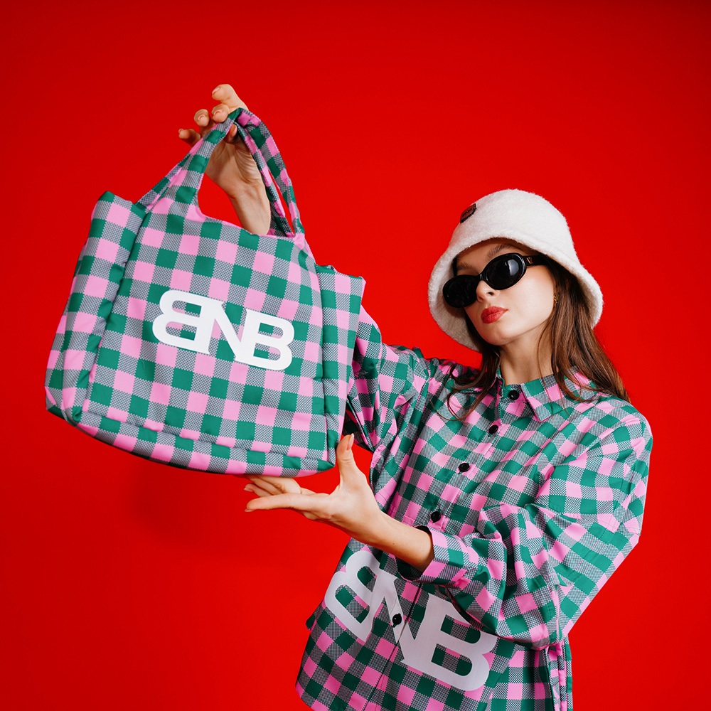 BRAND NO BRAND - WOOLWORTH BAG