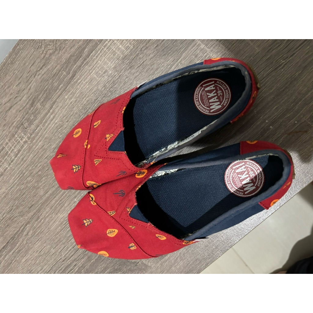 Sepatu Wakai wanita/Sepatu slip on Sepatu santai. grade original