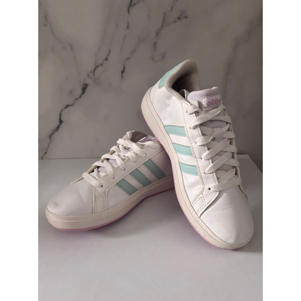 sepatu adidas anak second