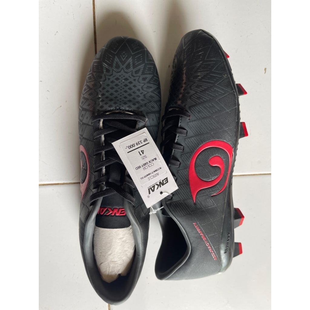 Sepatu Bola Enkai size 41