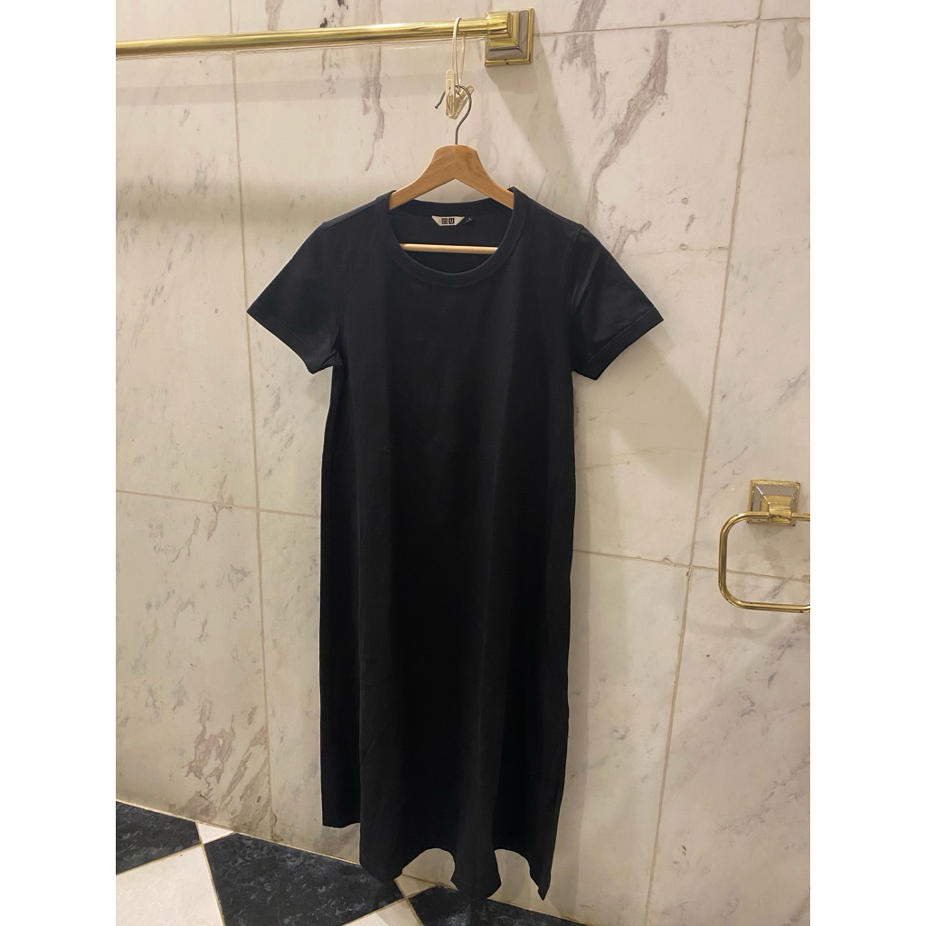 Dress Panjang Uniqlo Hitam