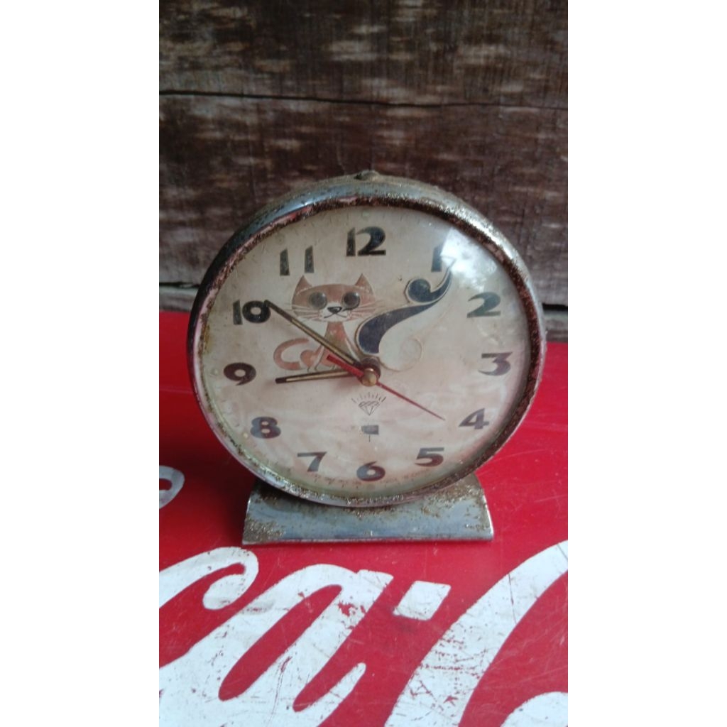 jam weker 75rb jadul antik kuno lawas vintage display  mati