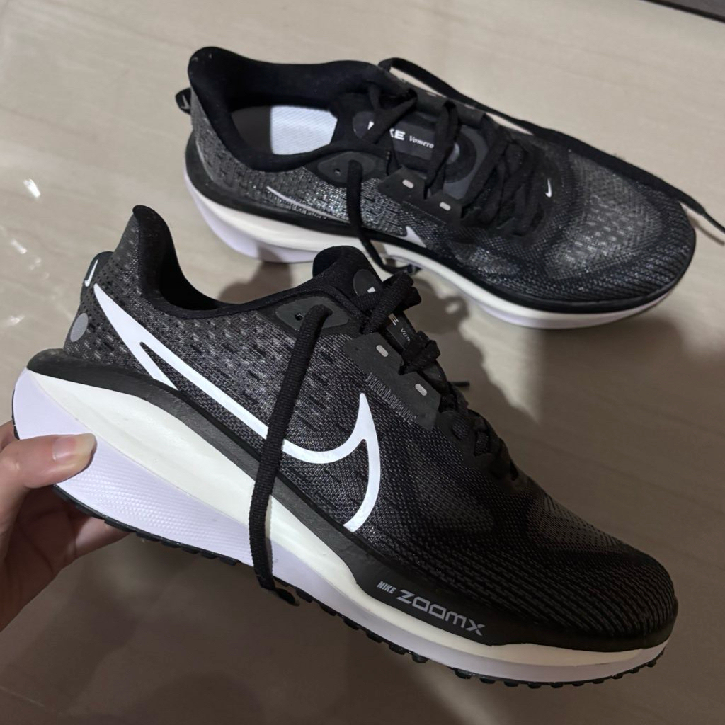NIKE VOMERO 17 WMNS