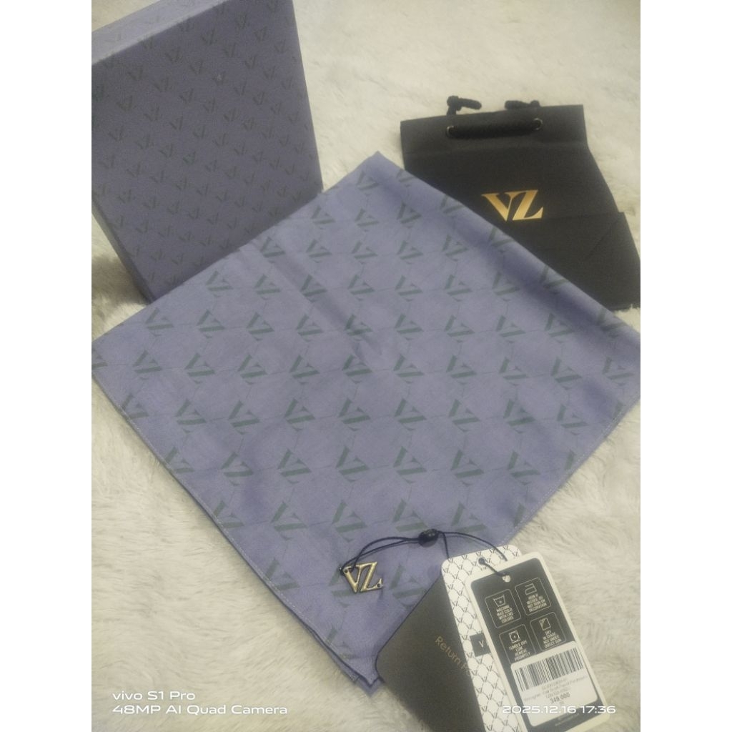 Vivi zubedi scarf new