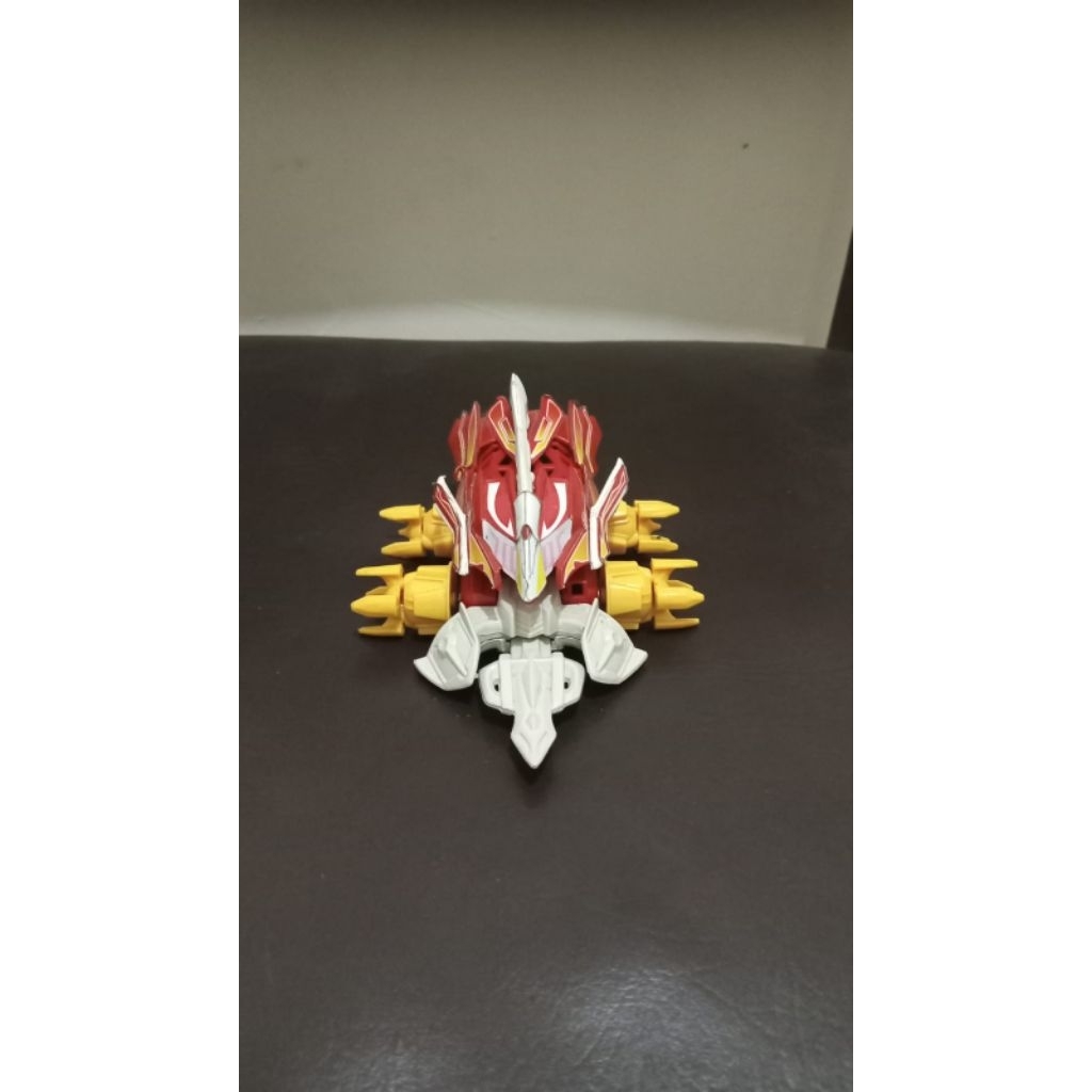 Crush Gear Garuda Phoenix merah