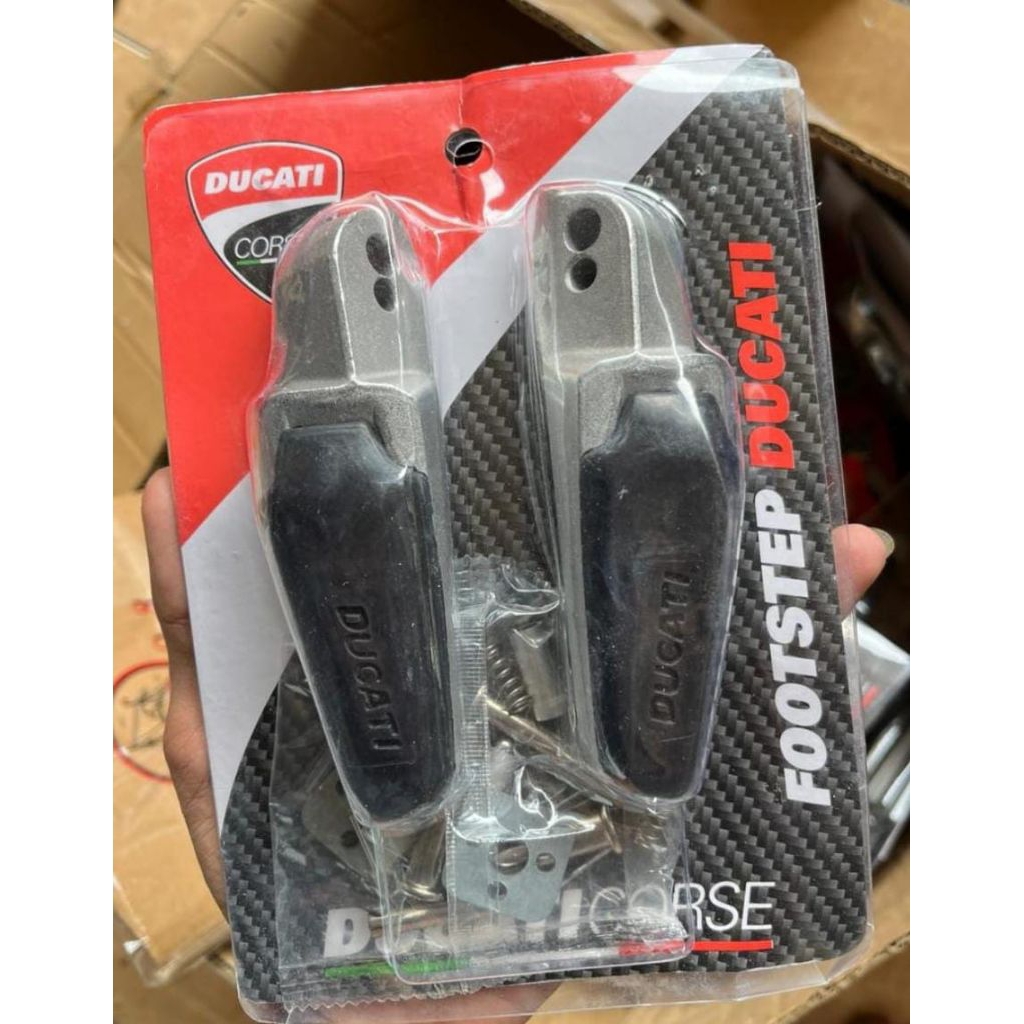 Footstep ducati  corse new 03 footstep pijakan belakang ducati corse new 03