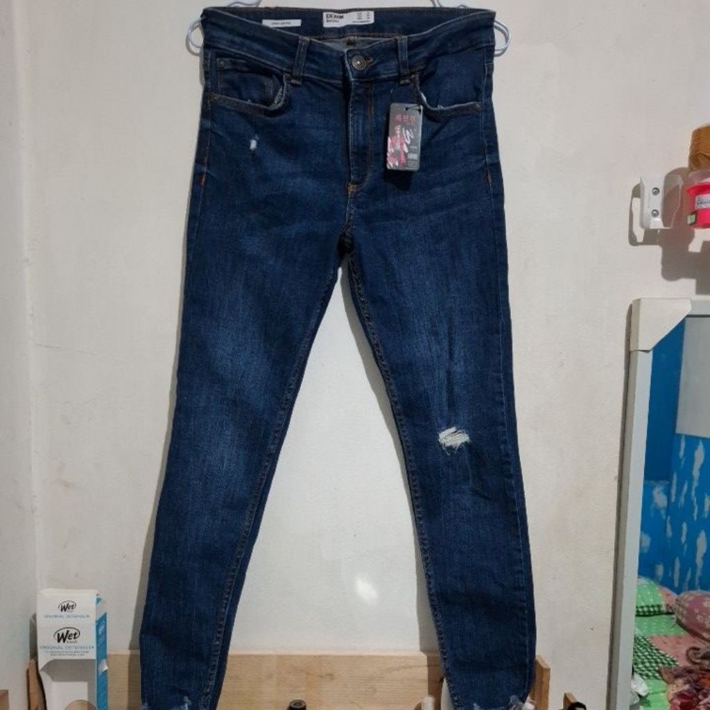 Skinny jeans wanita Hw BERSHKA