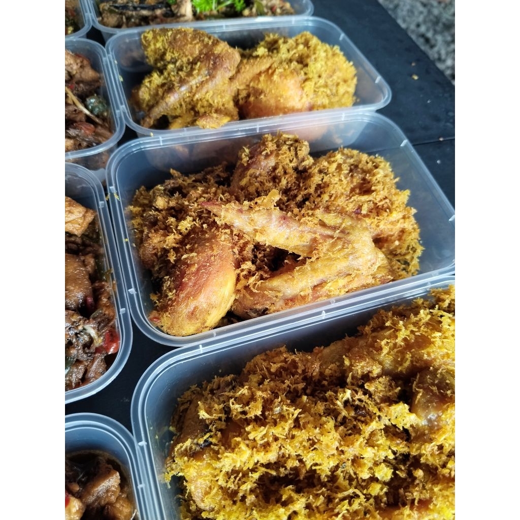 ayam goreng serundeng