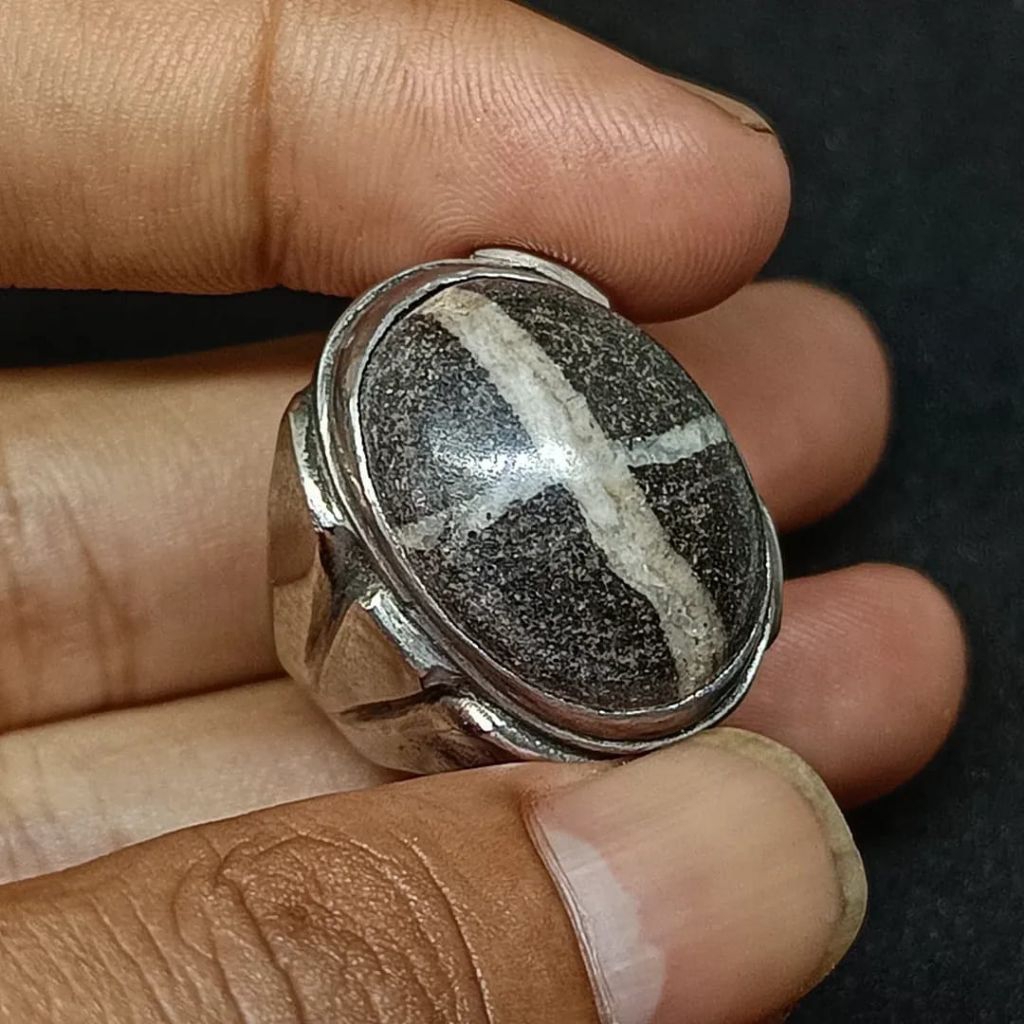 BATU AKIK TAPAK JALAK ANTIK (ASLI ALAM)